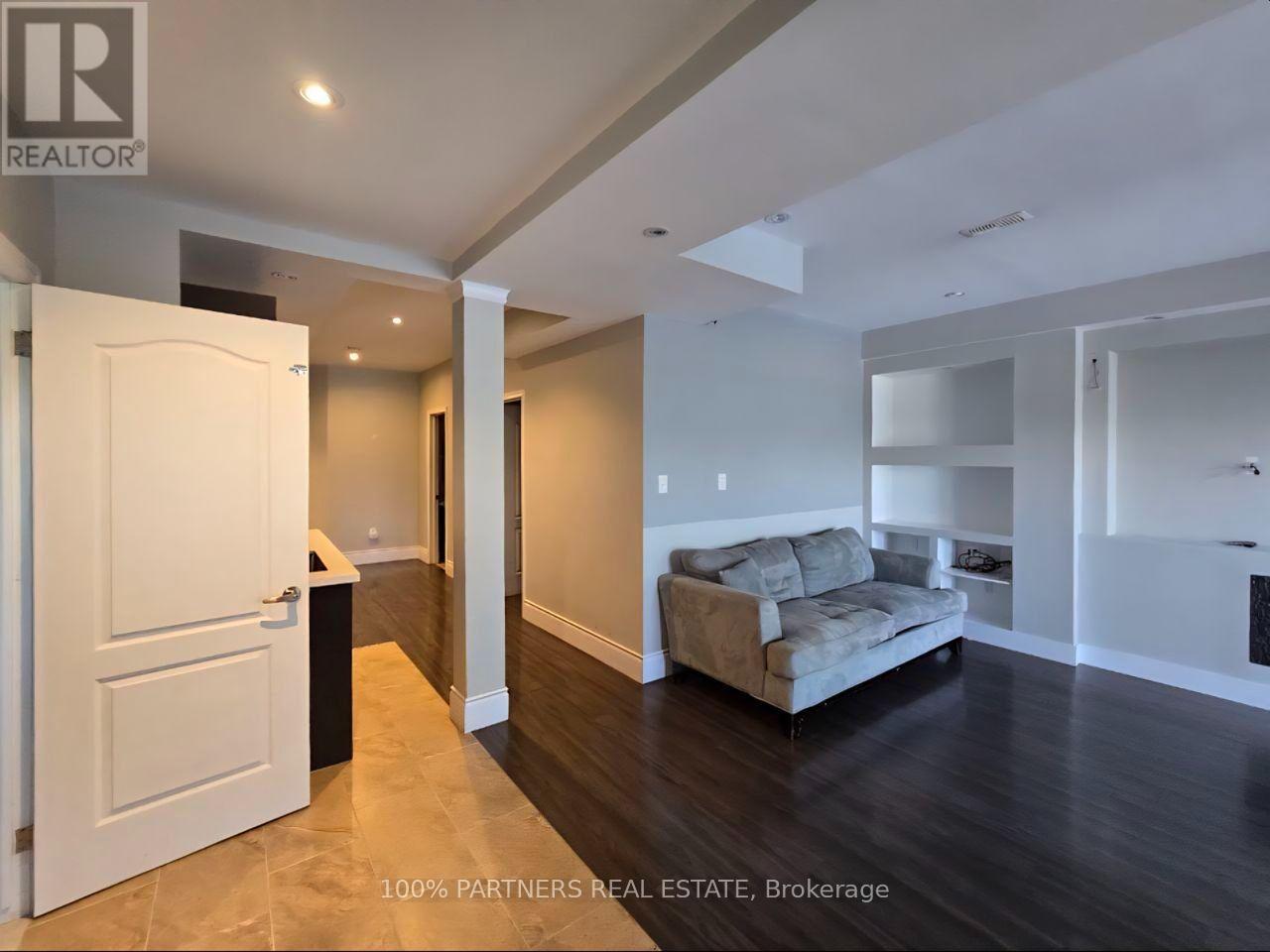 8 St. Philip Court, Whitby, Ontario L1P 0A5 - Photo 40 - E13698216