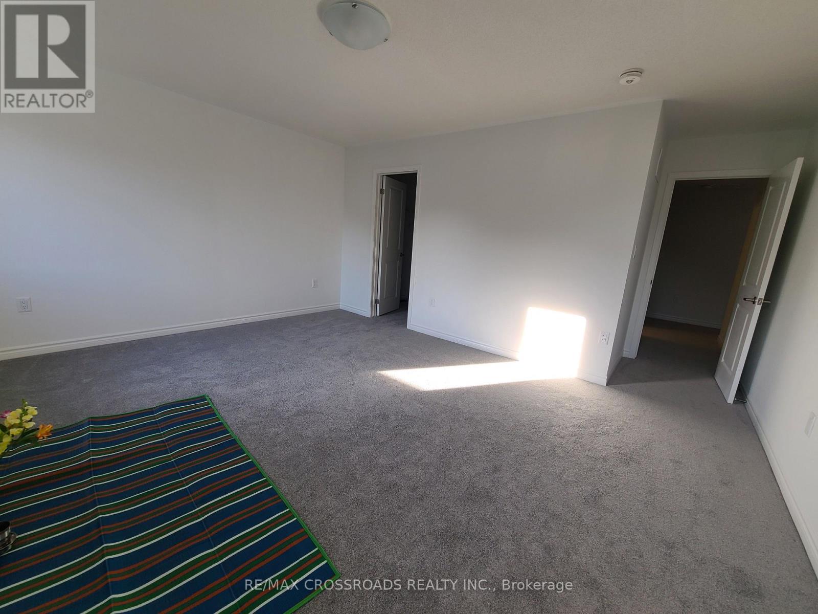 2916 Scotch Pine Lane, Pickering, Ontario L1X 0N9 - Photo 12 - E13699250
