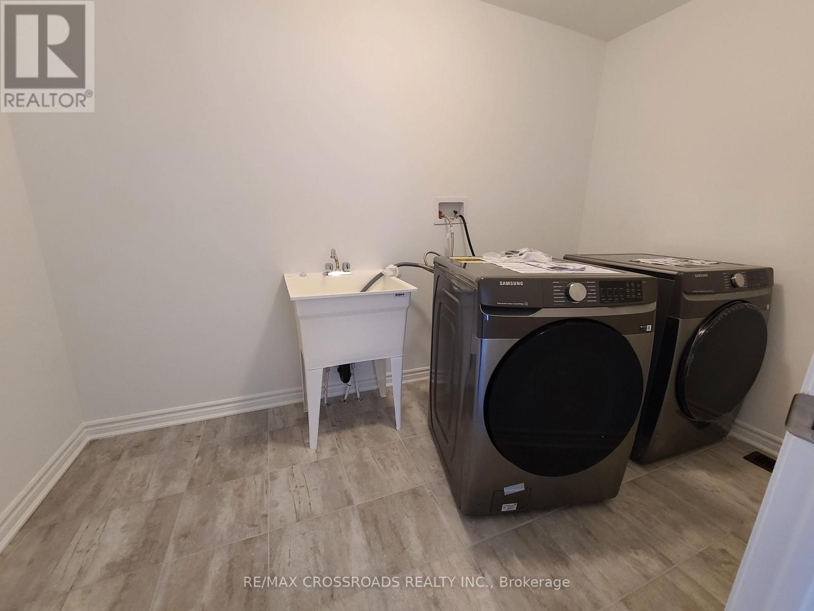 2916 Scotch Pine Lane, Pickering, Ontario L1X 0N9 - Photo 15 - E13699250