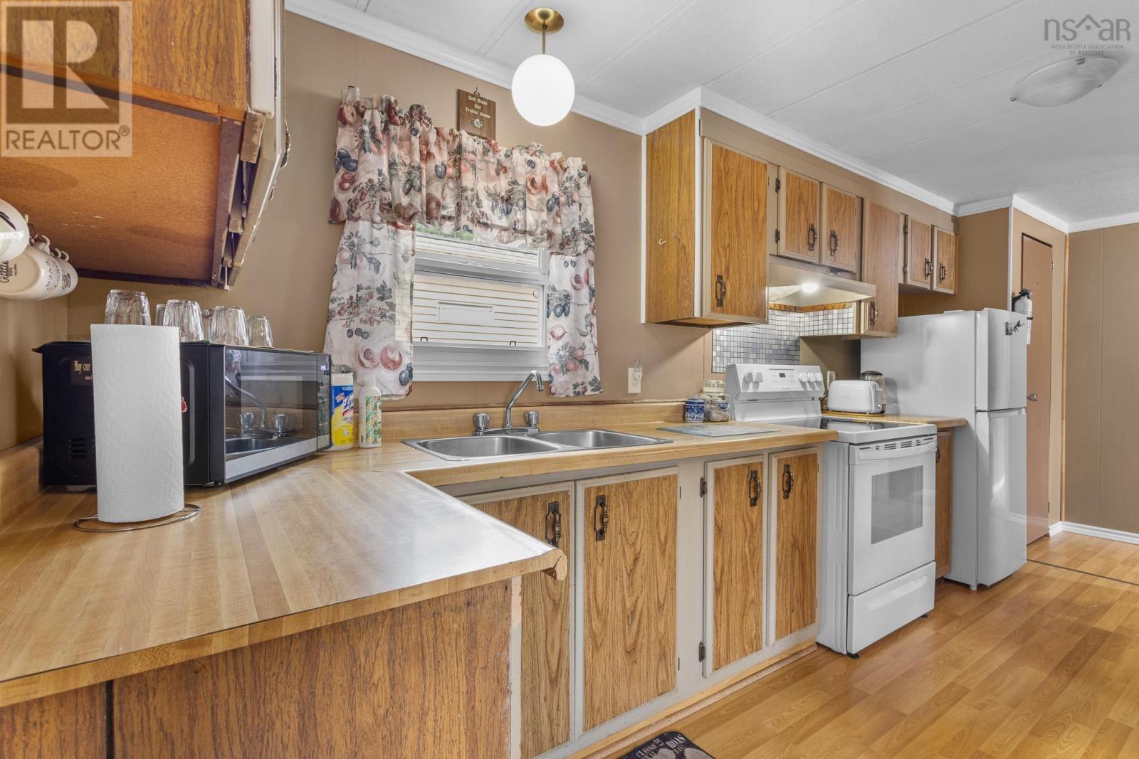 64 Bridget Avenue, Halifax, Nova Scotia  B3R 1H8 - Photo 3 - 202621253