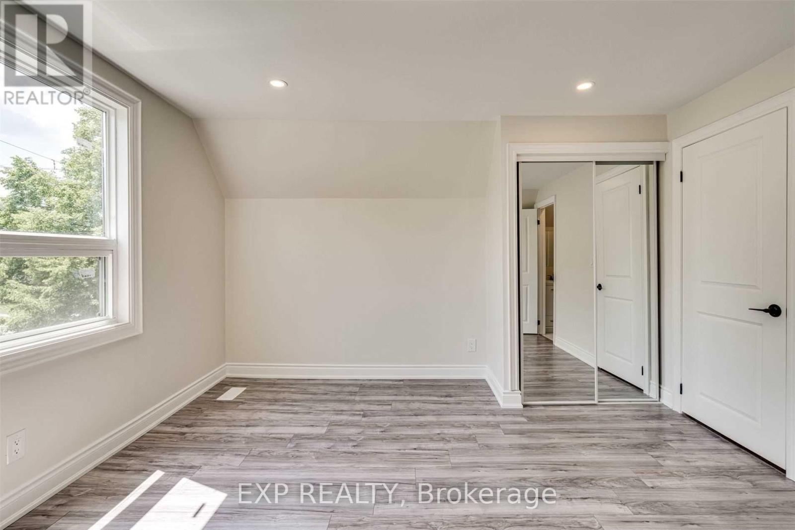 Upper - 487 Brucedale Avenue E, Hamilton, Ontario L8V 1P1 - Photo 13 - X13697096