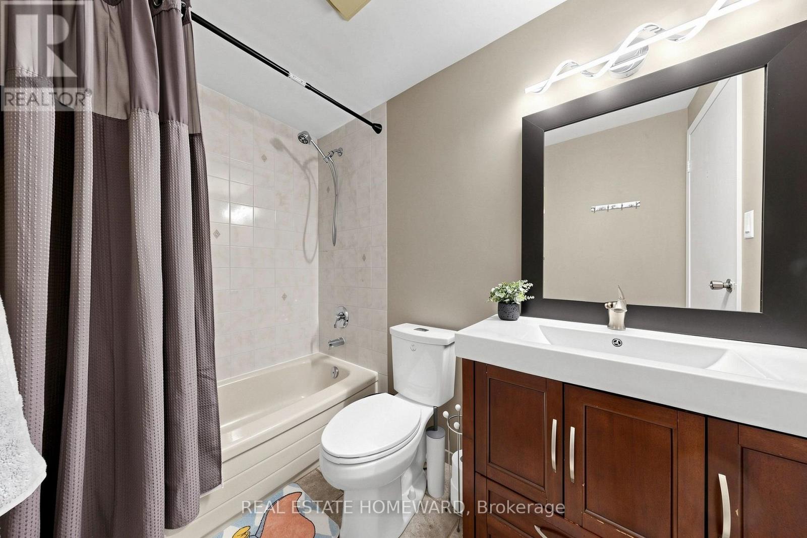 242 Badessa Circle, Vaughan, Ontario  L4J 6C7 - Photo 21 - N13695138