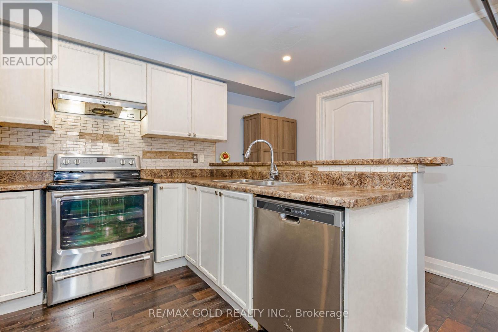 28 Rivermere Court, Brampton, Ontario L7A 1R4 - Photo 17 - W13191326