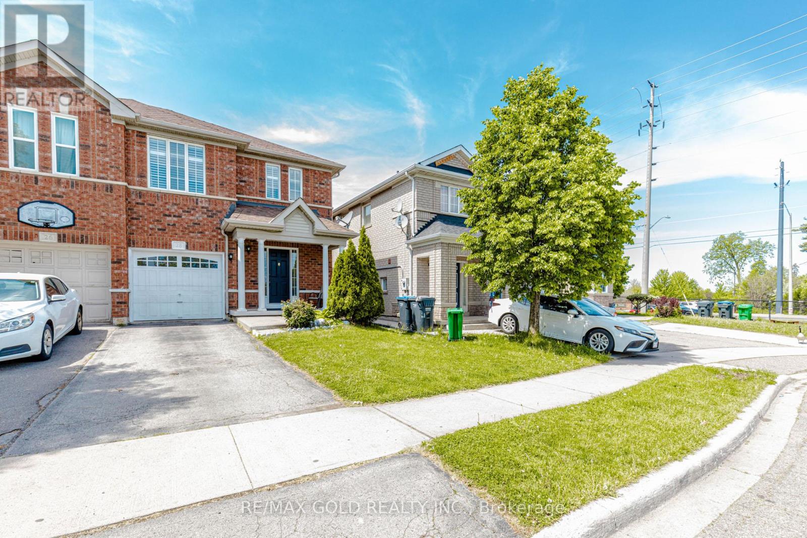 28 Rivermere Court, Brampton, Ontario L7A 1R4 - Photo 3 - W13191326
