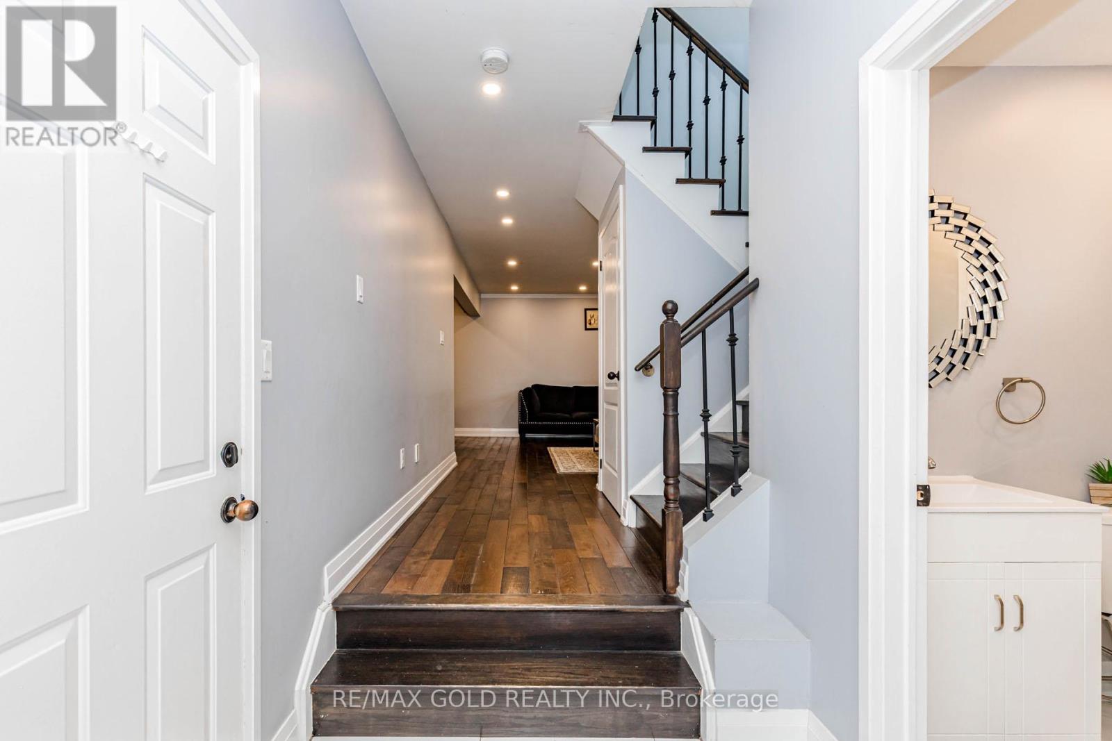 28 Rivermere Court, Brampton, Ontario L7A 1R4 - Photo 7 - W13191326