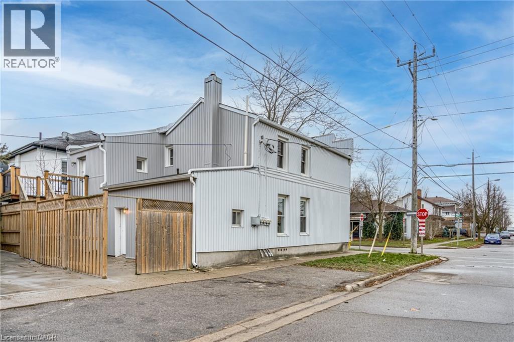 33 Albion Street Unit# Upper #2, Brantford, Ontario  N3T 3L9 - Photo 10 - 40857622