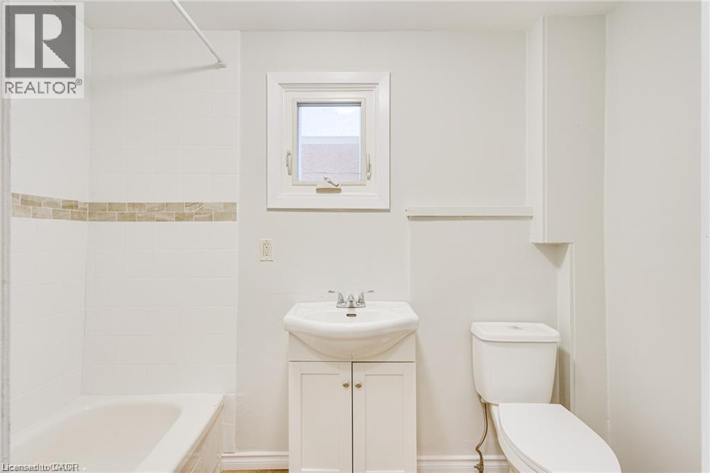 33 Albion Street Unit# Upper #2, Brantford, Ontario  N3T 3L9 - Photo 7 - 40857622