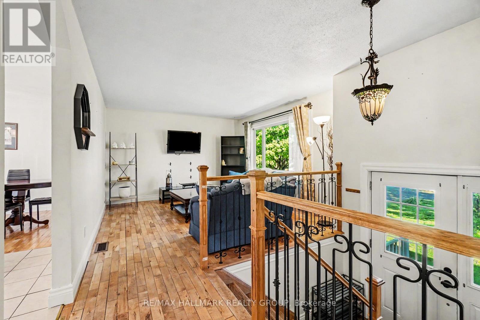 52 Castlebeau Street, Russell, Ontario  K0A 1W0 - Photo 5 - X13703122