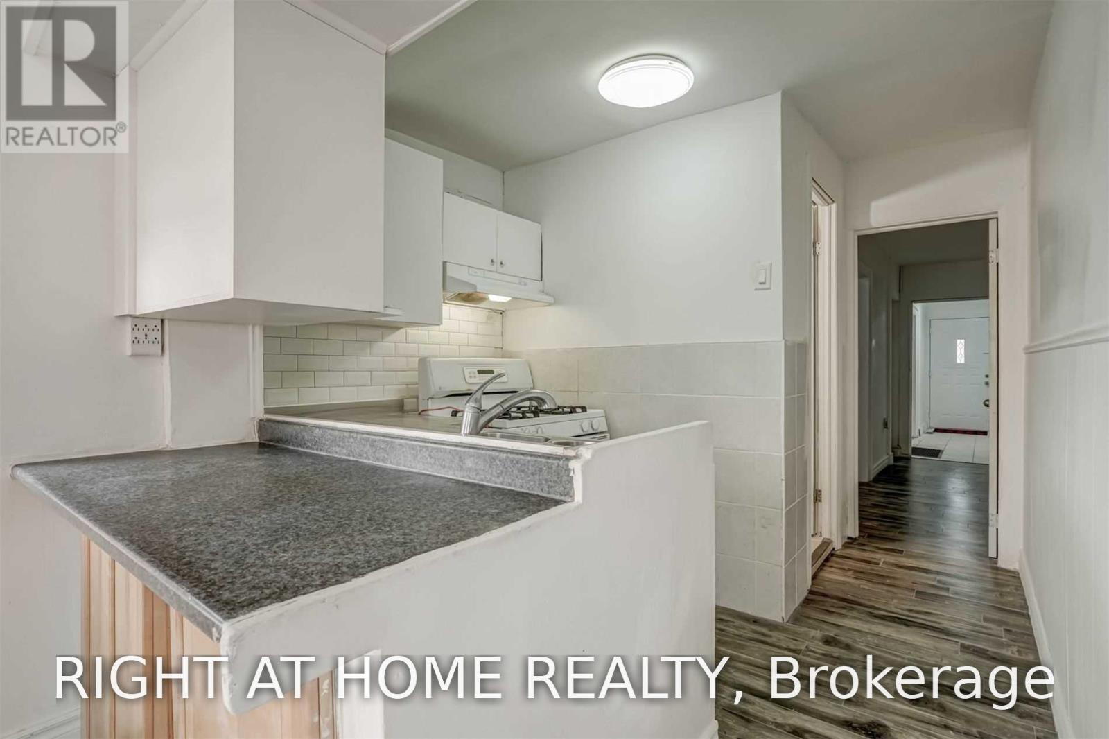54 Byng Avenue, Toronto, Ontario M1L 3N7 - Photo 16 - E13703114