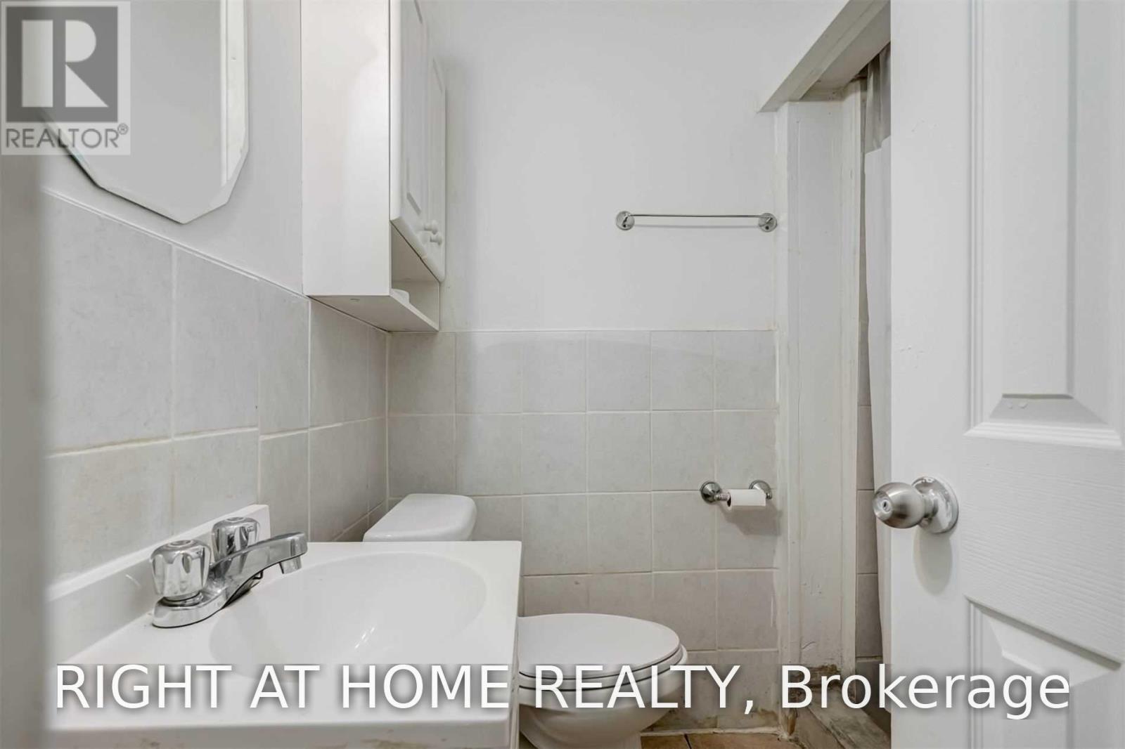 54 Byng Avenue, Toronto, Ontario M1L 3N7 - Photo 21 - E13703114
