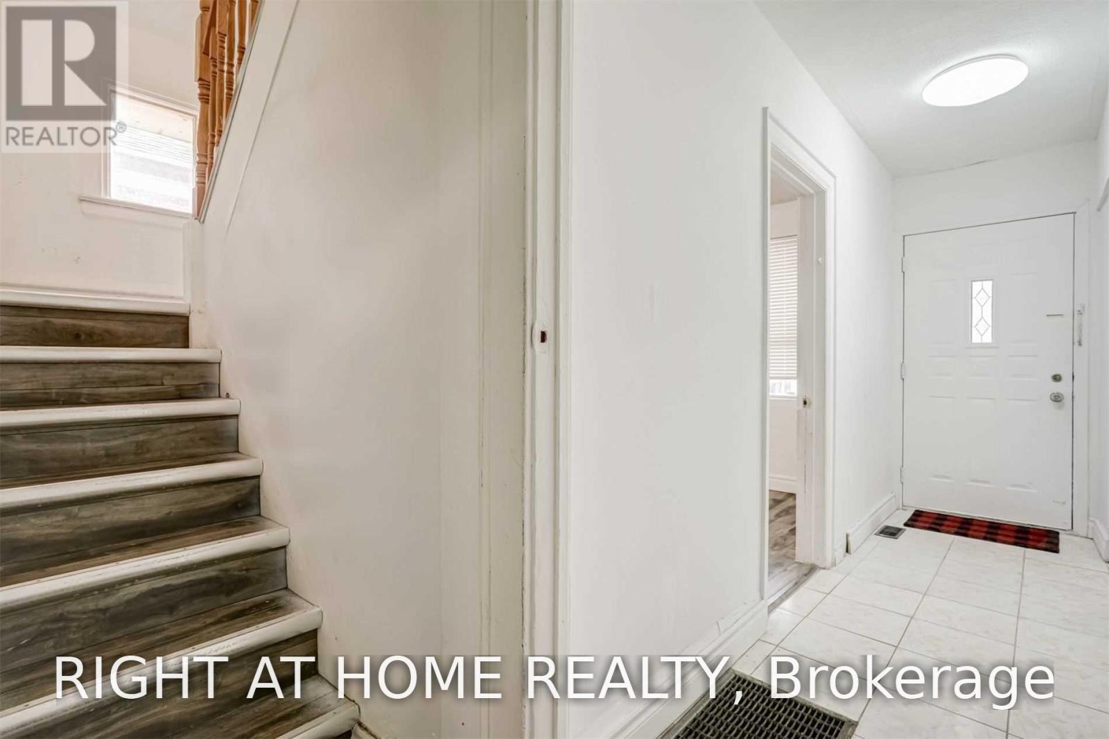 54 Byng Avenue, Toronto, Ontario M1L 3N7 - Photo 22 - E13703114