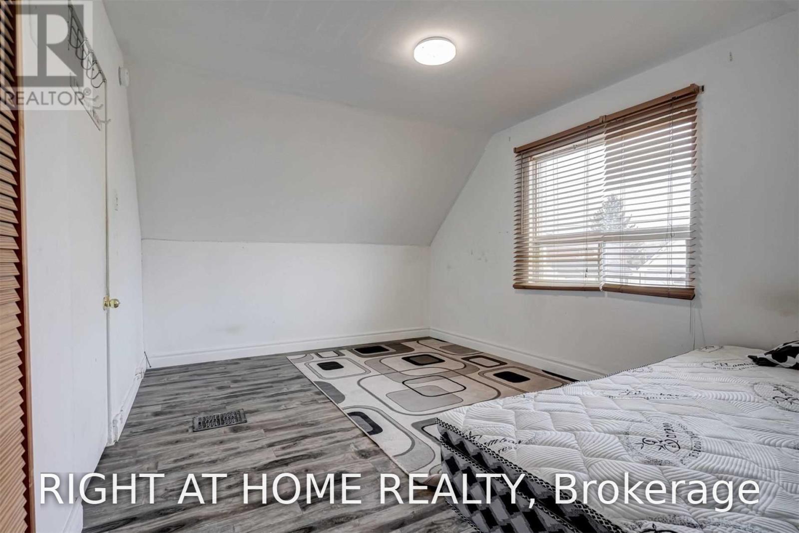 54 Byng Avenue, Toronto, Ontario M1L 3N7 - Photo 24 - E13703114