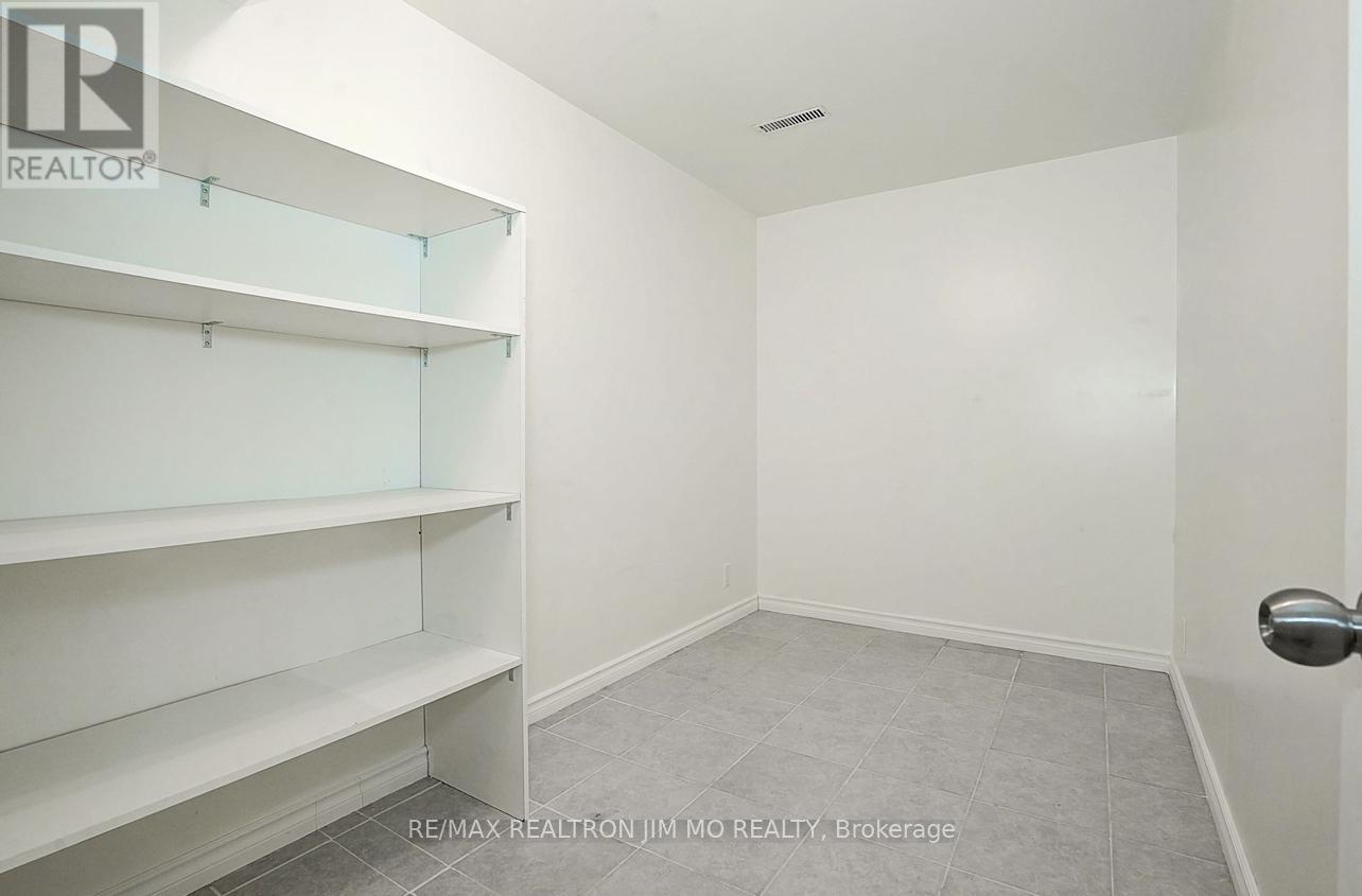 Lower - 22 Hartleywood Drive, Toronto, Ontario M1S 3N2 - Photo 13 - E13703134