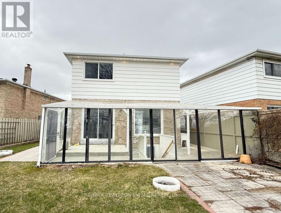 Lower - 22 Hartleywood Drive, Toronto, Ontario M1S 3N2 - Photo 3 - E13703134