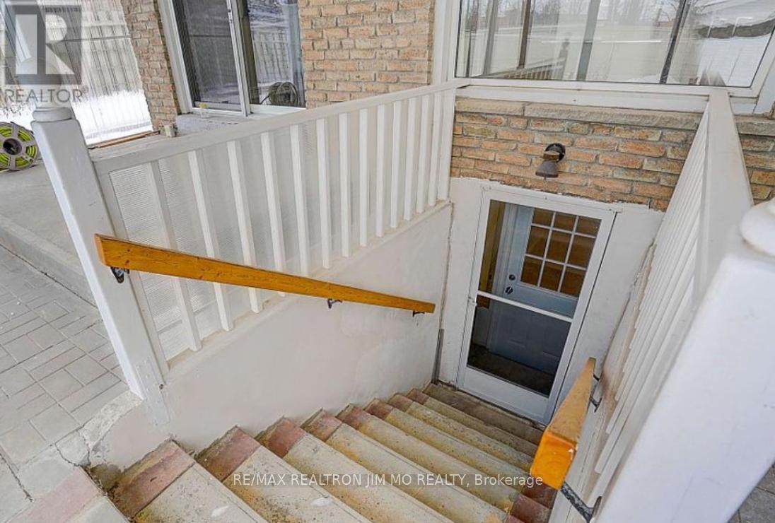 Lower - 22 Hartleywood Drive, Toronto, Ontario M1S 3N2 - Photo 4 - E13703134