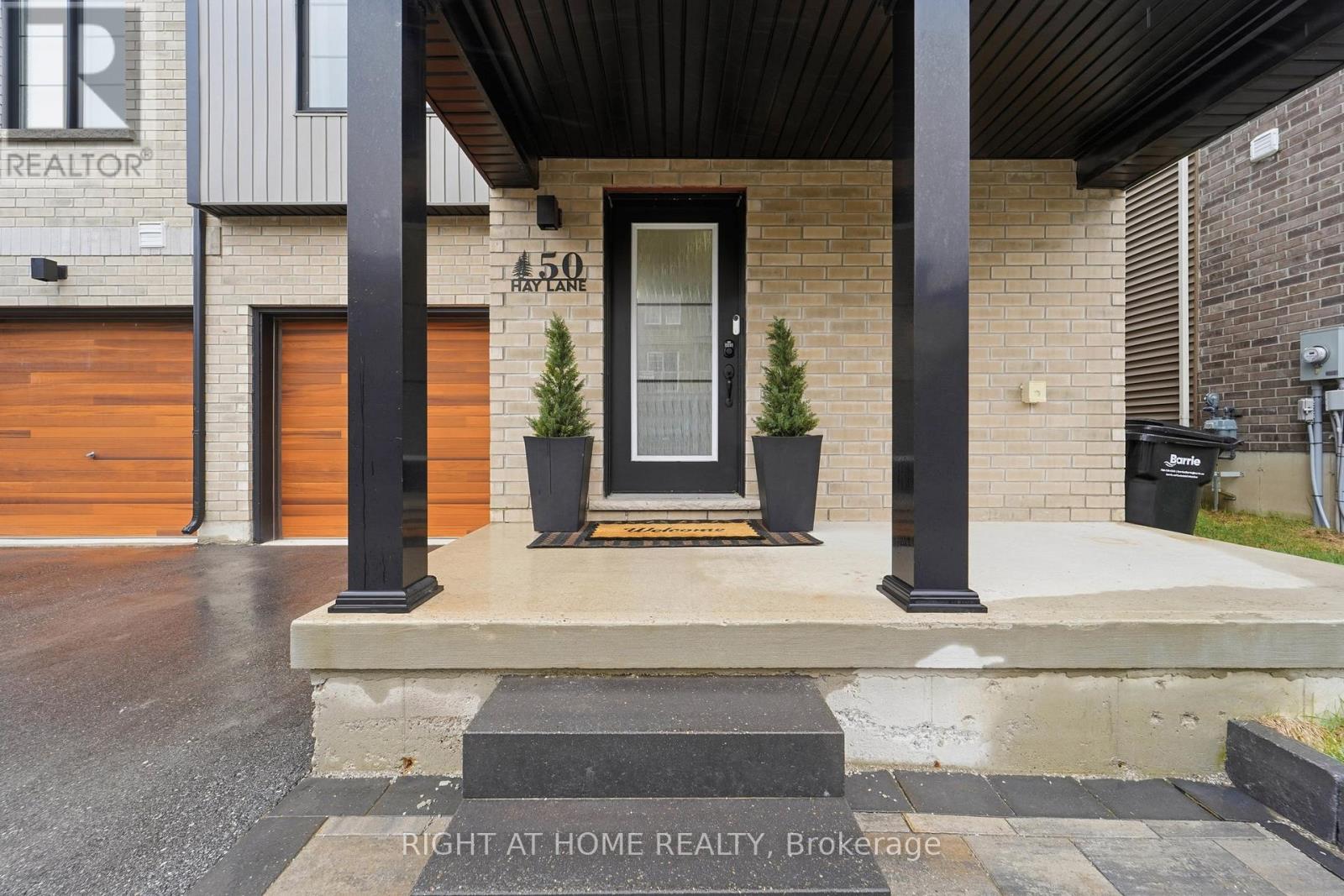 50 Hay Lane, Barrie, Ontario  L9J 0T6 - Photo 4 - S13703102
