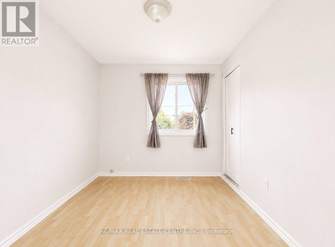 247 Eric Street, Clearview, Ontario  L0M 1S0 - Photo 27 - S13703118