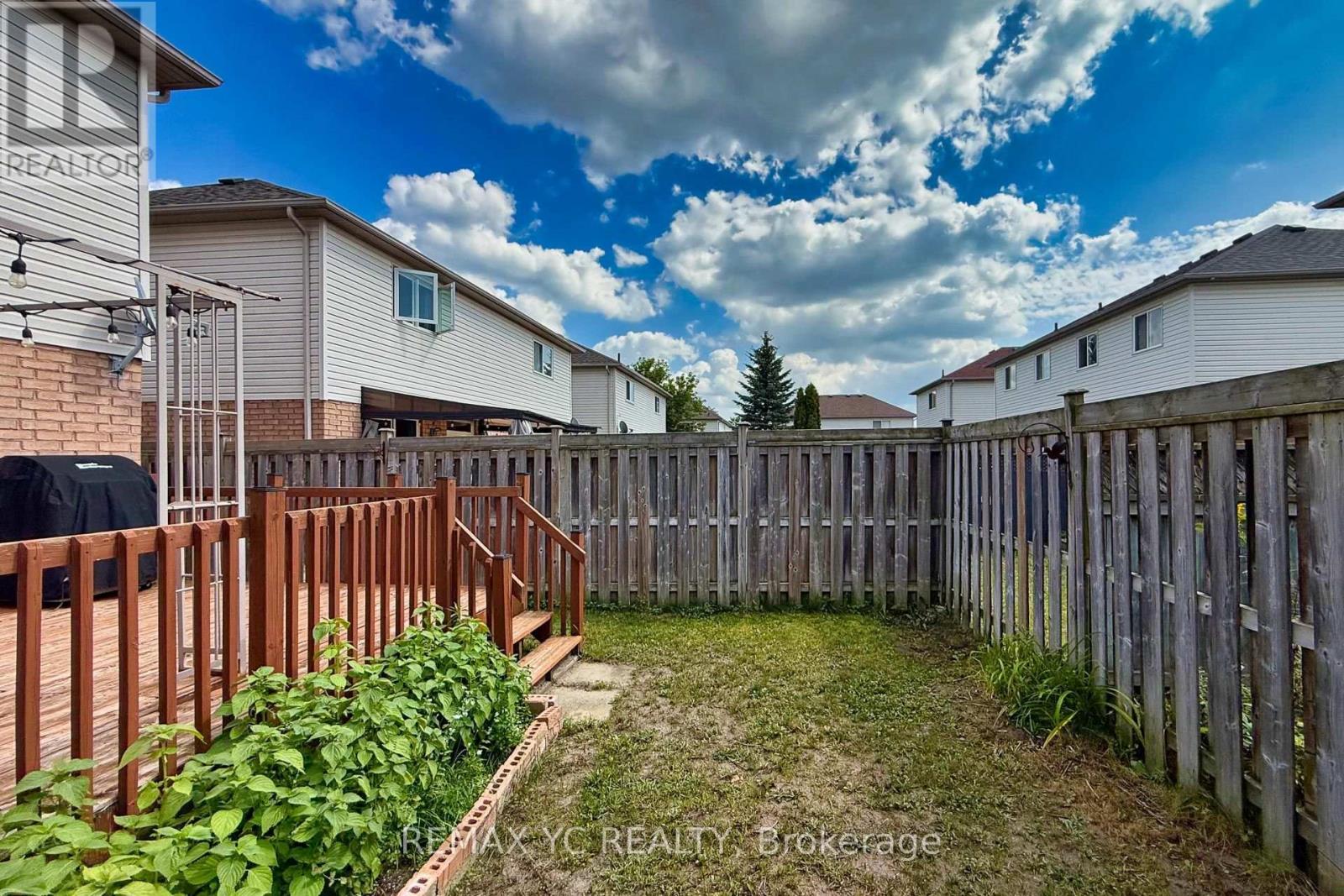 18 Coleman Drive, Barrie, Ontario L4N 0R4 - Photo 27 - S13703128