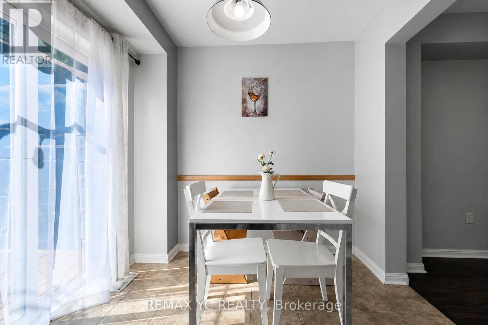 18 Coleman Drive, Barrie, Ontario L4N 0R4 - Photo 7 - S13703128