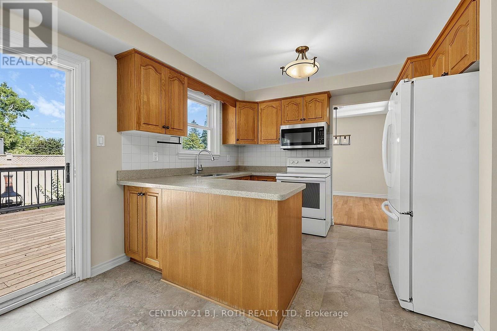 104 Woodside Drive, Orillia, Ontario L3V 7N7 - Photo 10 - S13702042