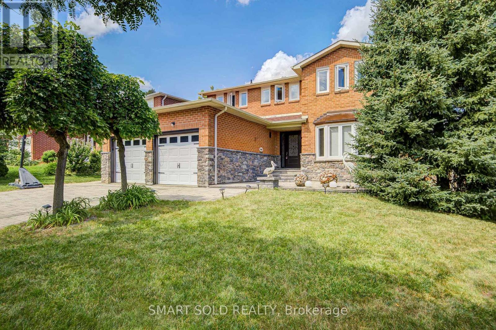 5818 Turney Drive, Mississauga, Ontario  L5M 2R8 - Photo 2 - W13703092
