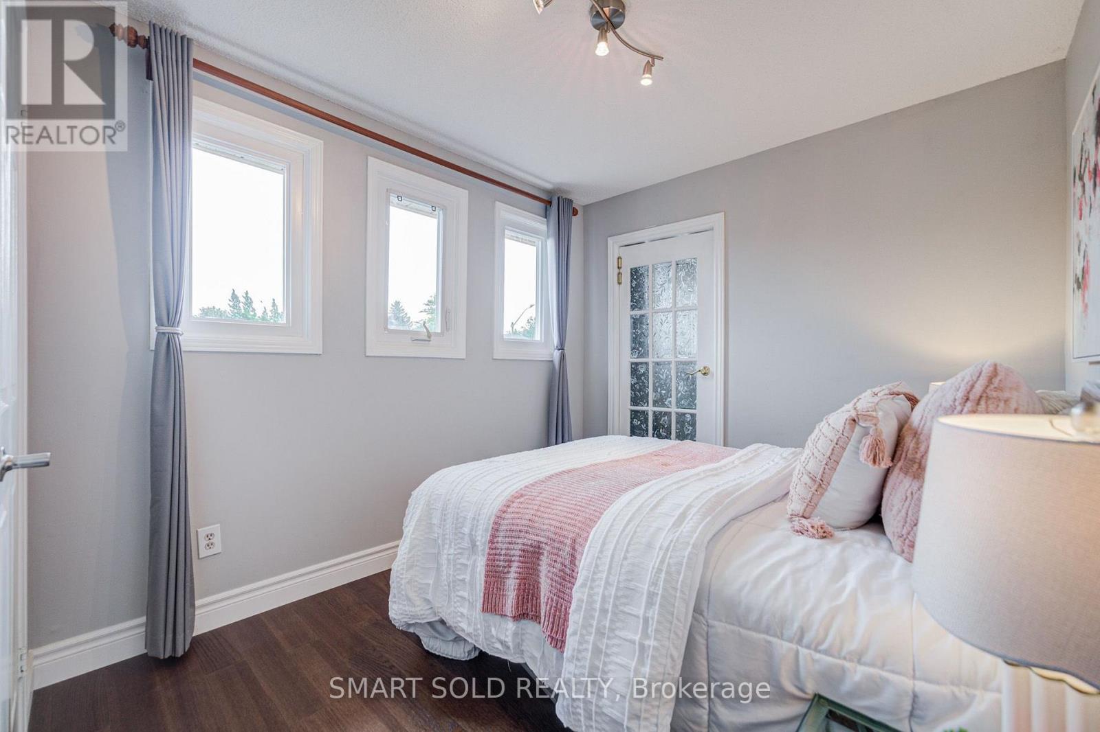 5818 Turney Drive, Mississauga, Ontario  L5M 2R8 - Photo 34 - W13703092