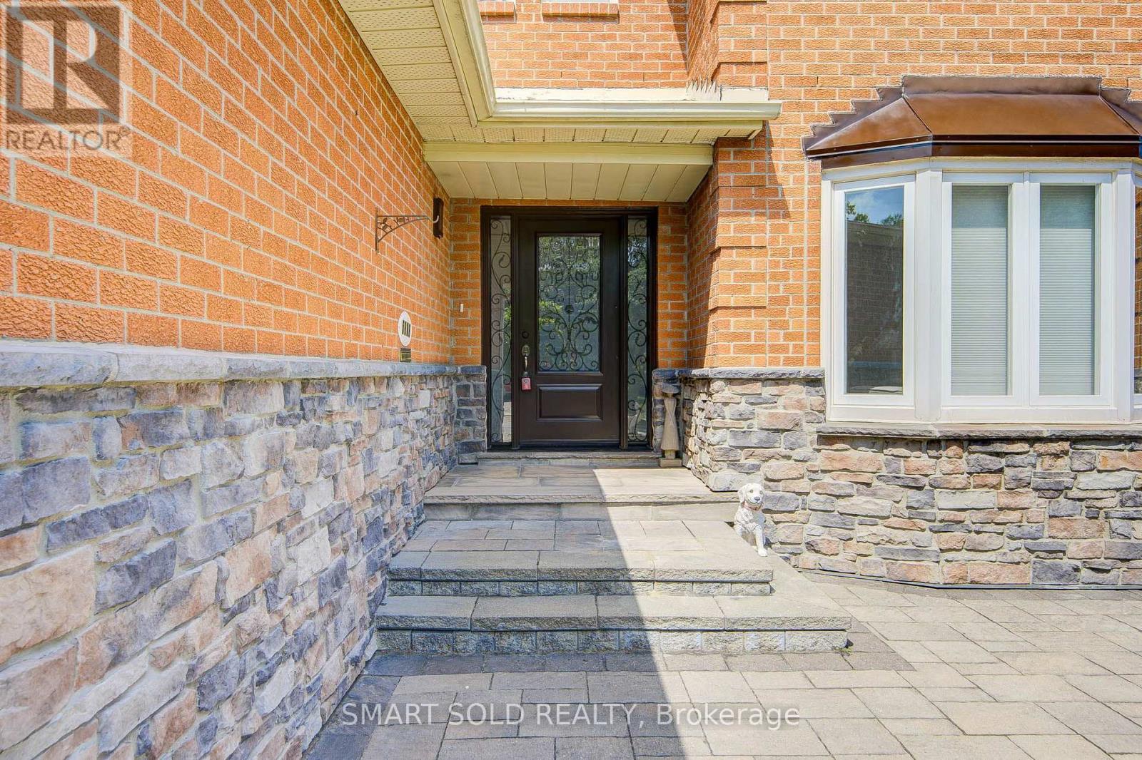 5818 Turney Drive, Mississauga, Ontario  L5M 2R8 - Photo 4 - W13703092