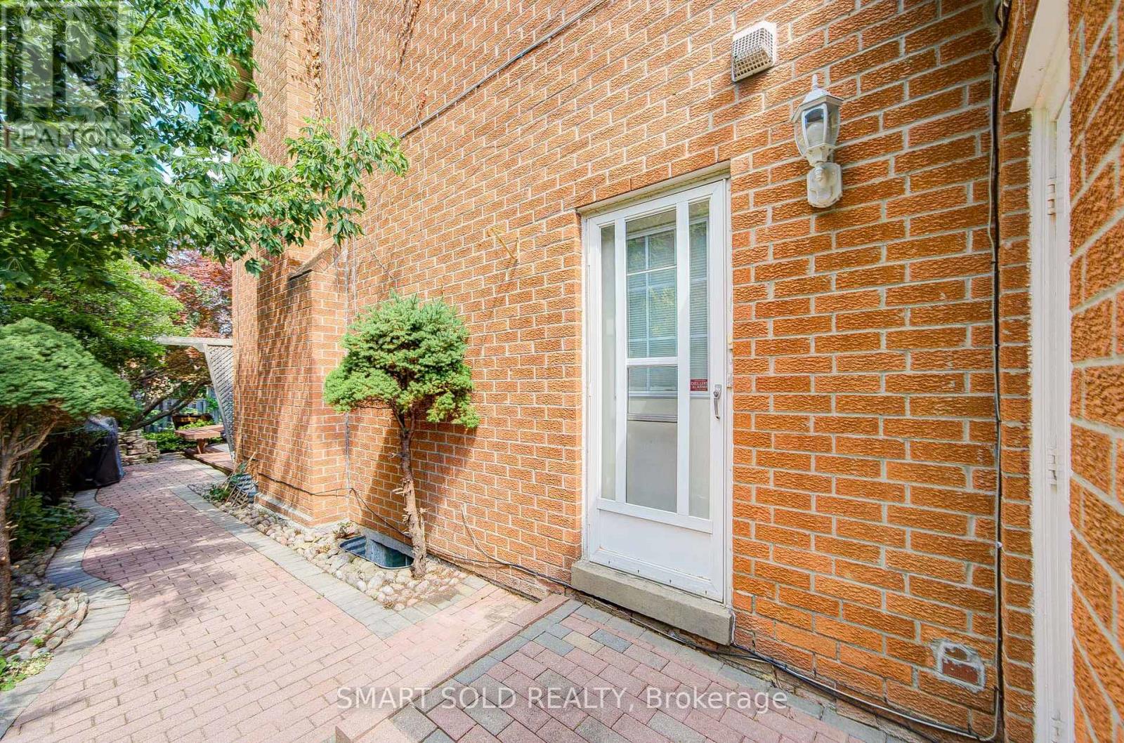 5818 Turney Drive, Mississauga, Ontario  L5M 2R8 - Photo 45 - W13703092