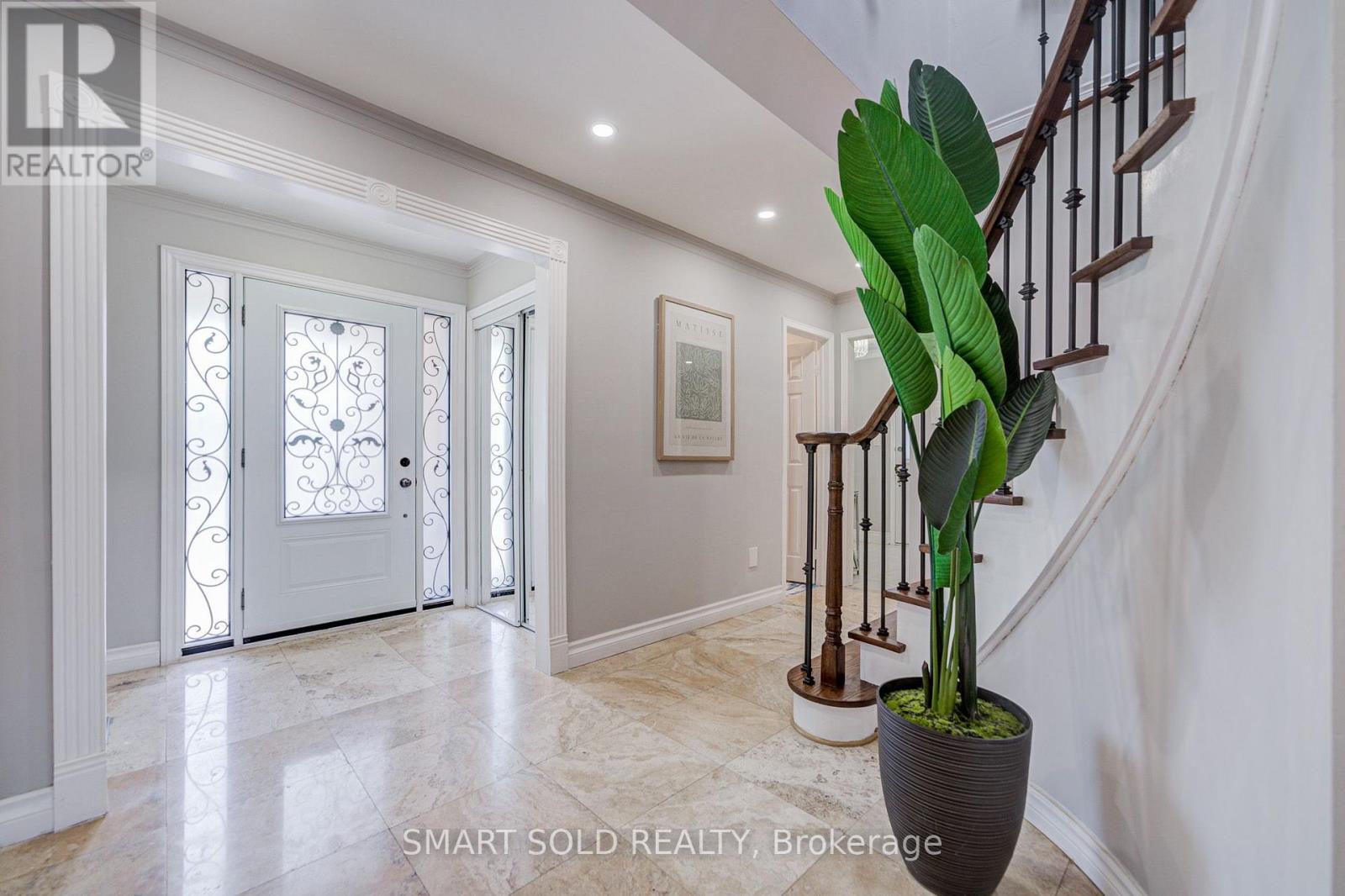 5818 Turney Drive, Mississauga, Ontario  L5M 2R8 - Photo 5 - W13703092