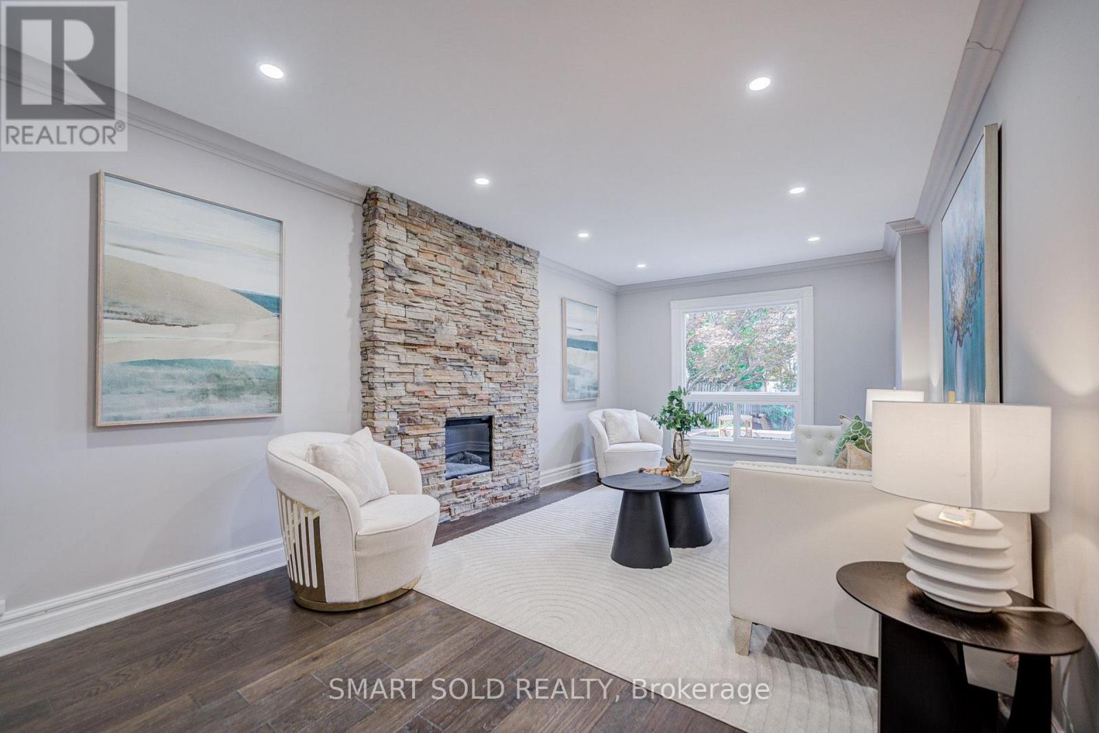 5818 Turney Drive, Mississauga, Ontario  L5M 2R8 - Photo 6 - W13703092