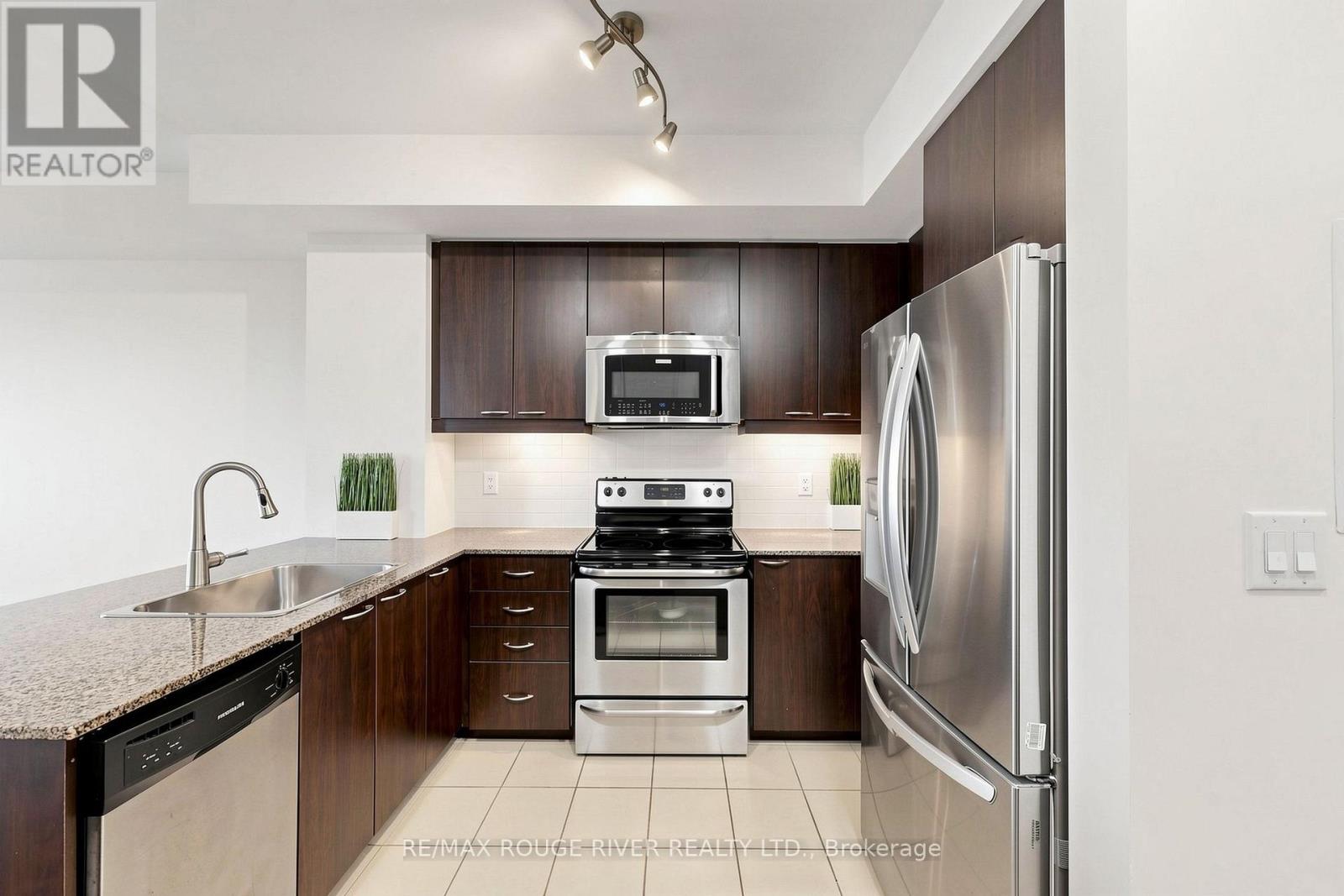 2903 - 385 Prince Of Wales Drive, Mississauga, Ontario L5B 0C6 - Photo 16 - W13703108