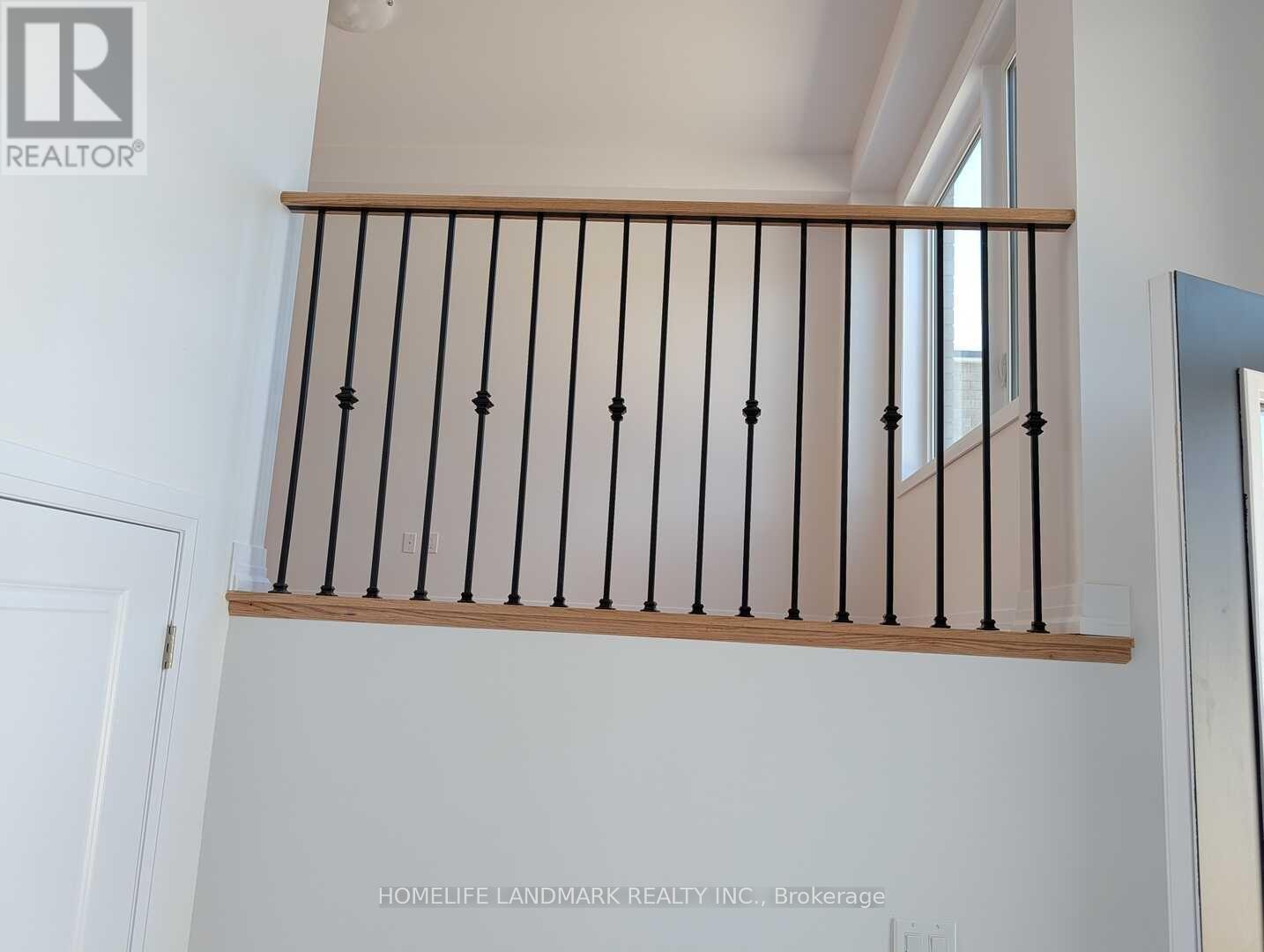 460 Jack Wilford Way, Woodstock, Ontario N4S 0G4 - Photo 2 - X13703110