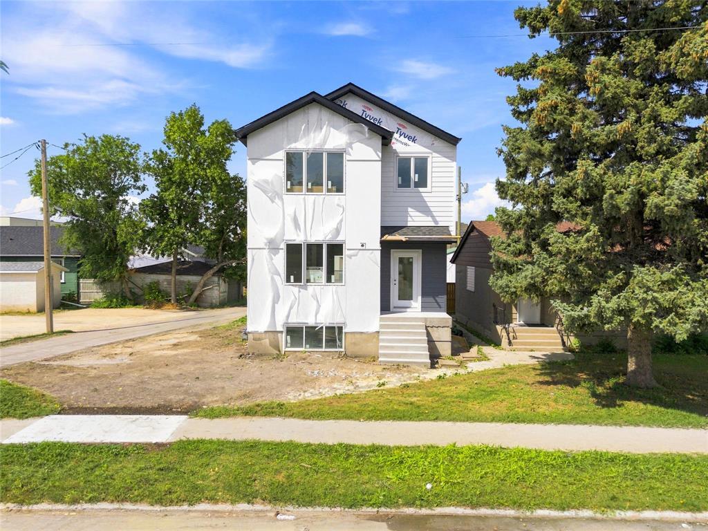 7 Portland Avenue, Winnipeg, Manitoba  R2M 1J3 - Photo 0 - 202620841