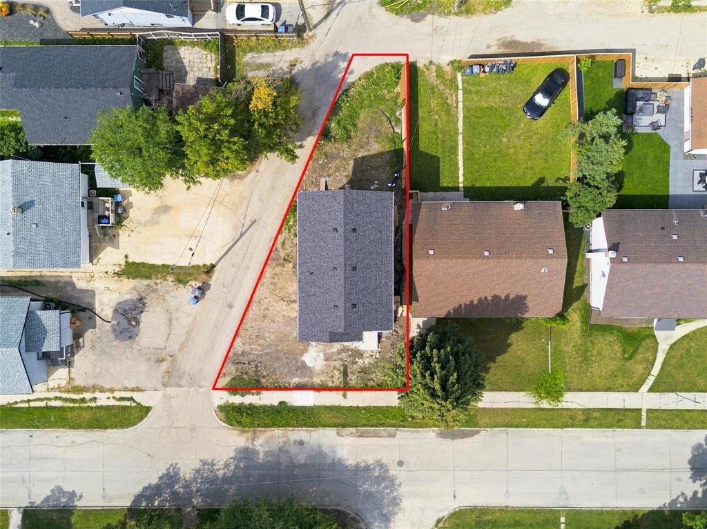 7 Portland Avenue, Winnipeg, Manitoba  R2M 1J3 - Photo 1 - 202620841