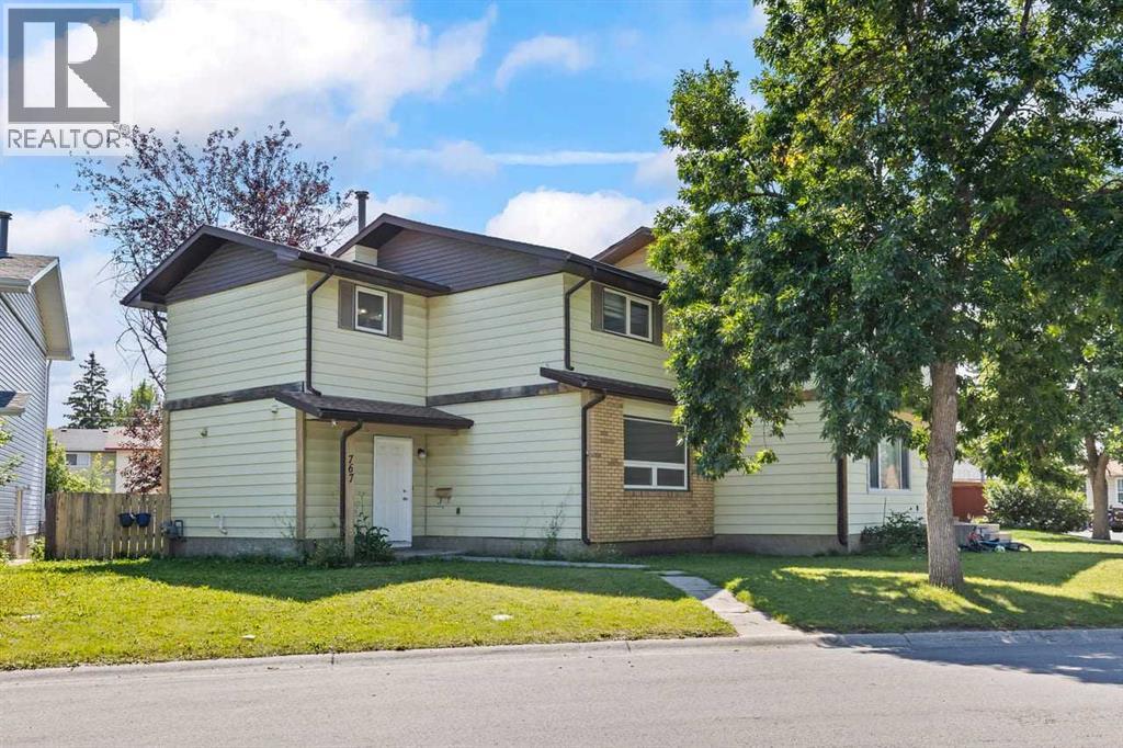 767 Whitehill Way NE, calgary, Alberta
