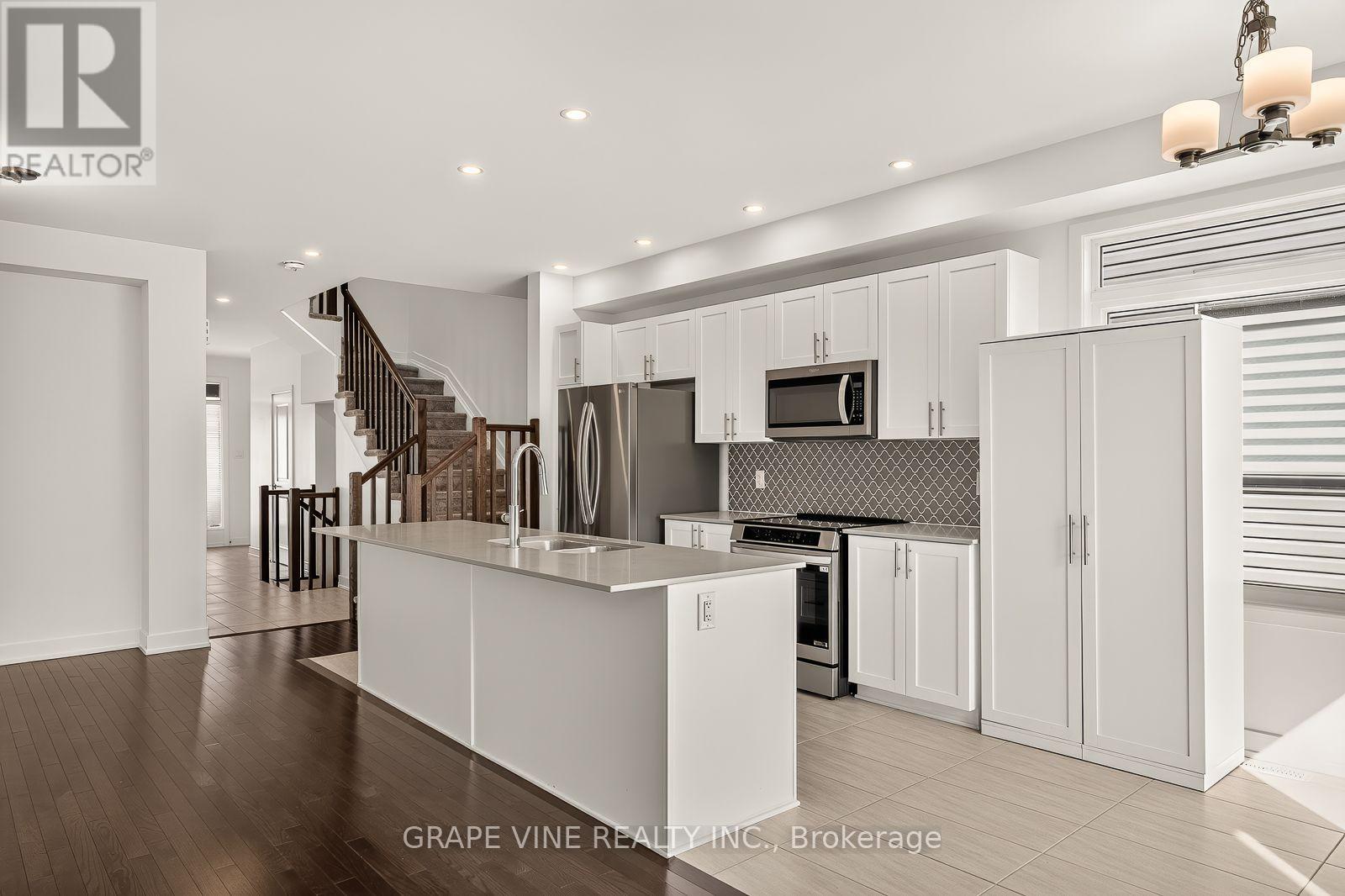 629 Knotridge Street, Ottawa, Ontario  K1W 0N7 - Photo 10 - X13703140
