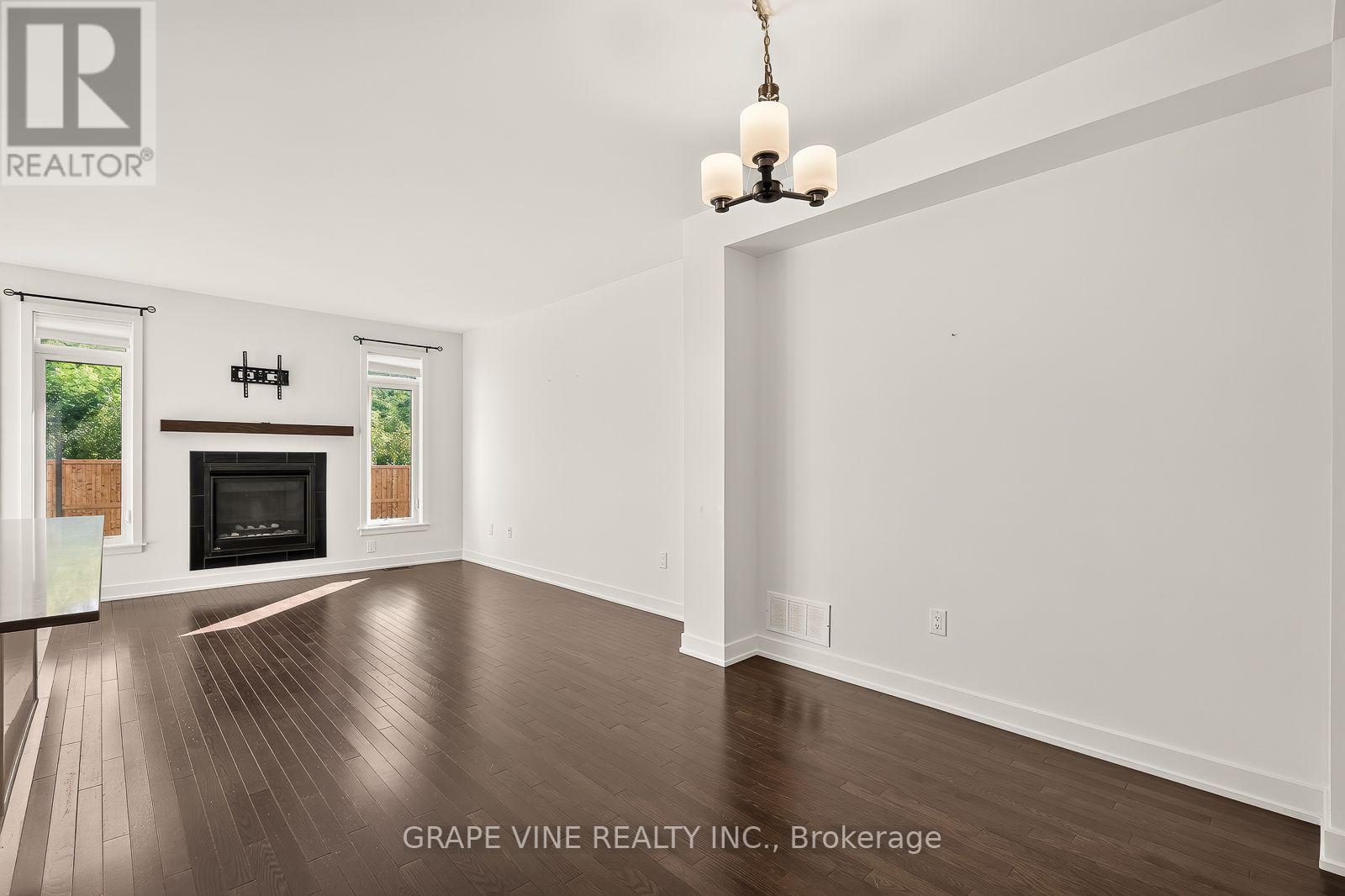 629 Knotridge Street, Ottawa, Ontario  K1W 0N7 - Photo 12 - X13703140