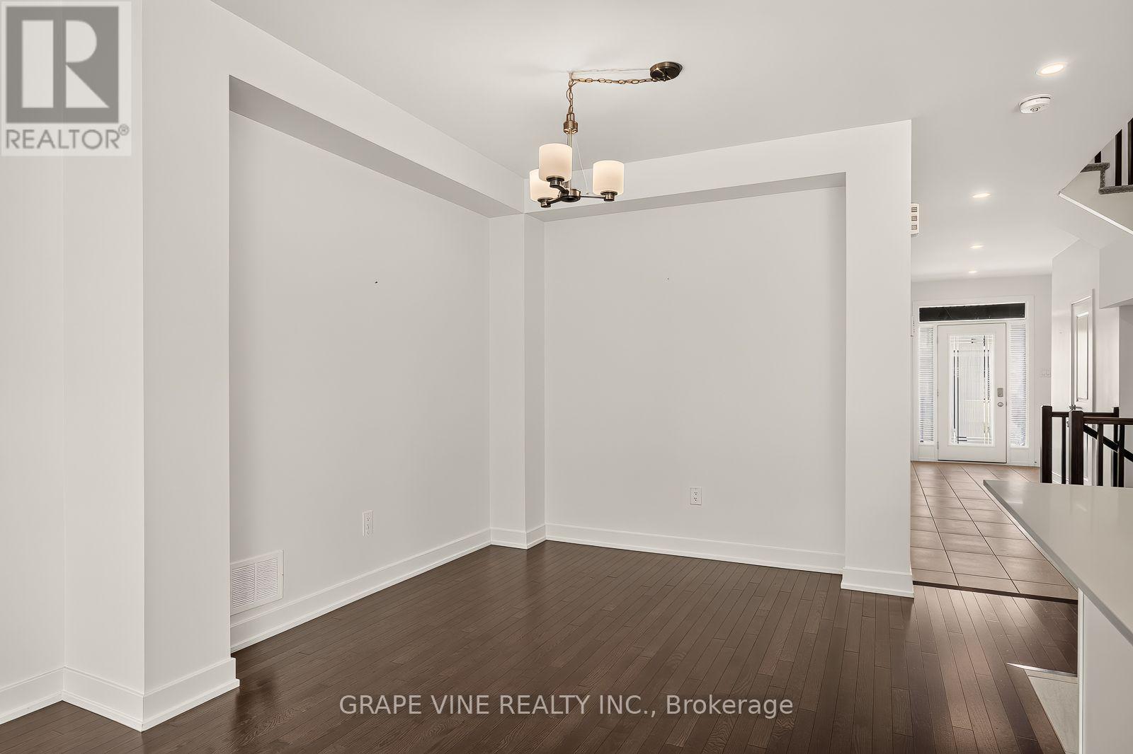 629 Knotridge Street, Ottawa, Ontario  K1W 0N7 - Photo 13 - X13703140