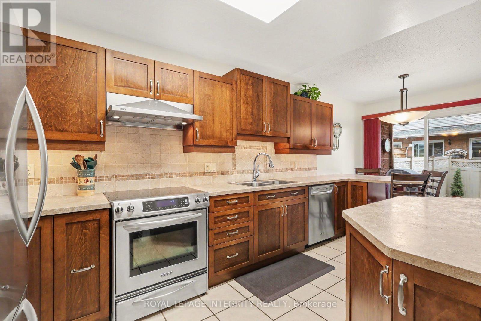 16 Streamwood Lane, Ottawa, Ontario  K1T 3R1 - Photo 10 - X13703158