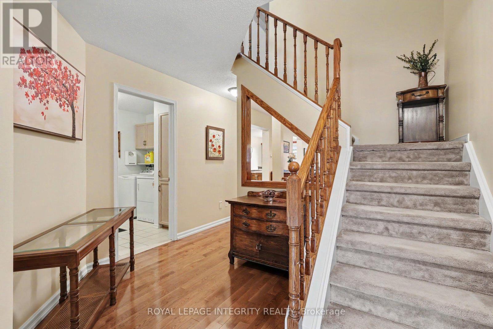 16 Streamwood Lane, Ottawa, Ontario  K1T 3R1 - Photo 4 - X13703158