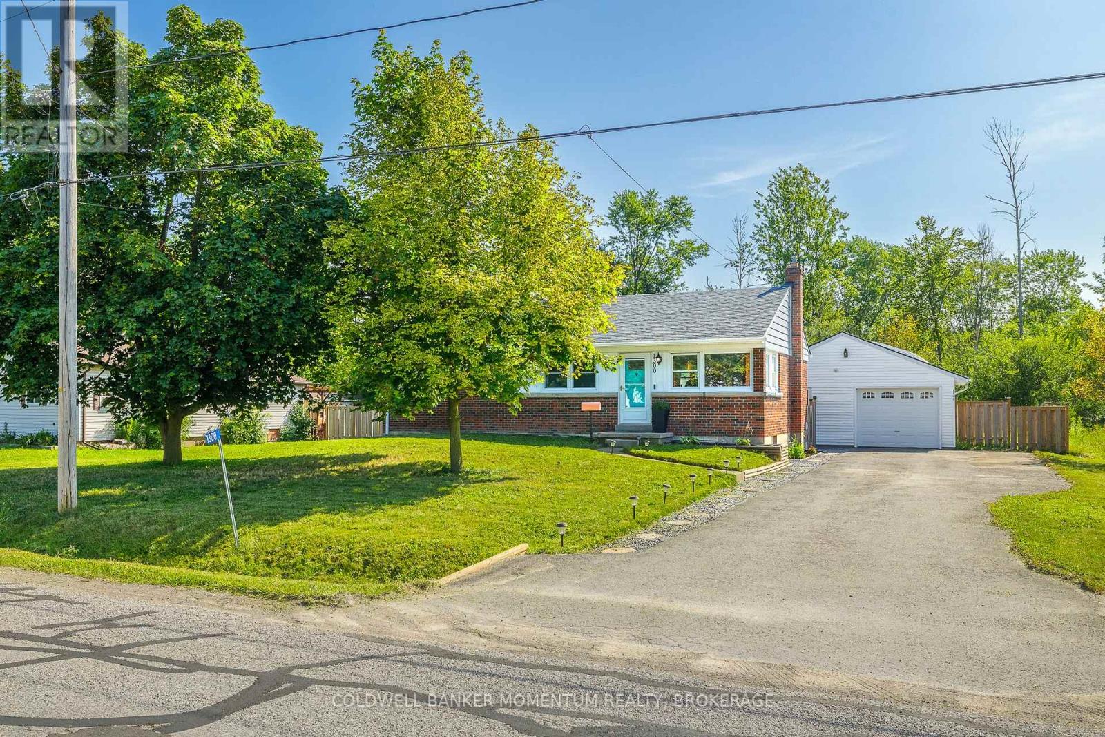 1300 Spears Road, Fort Erie (Crescent Park), Ontario  L2A 4N3 - Photo 1 - X13703146