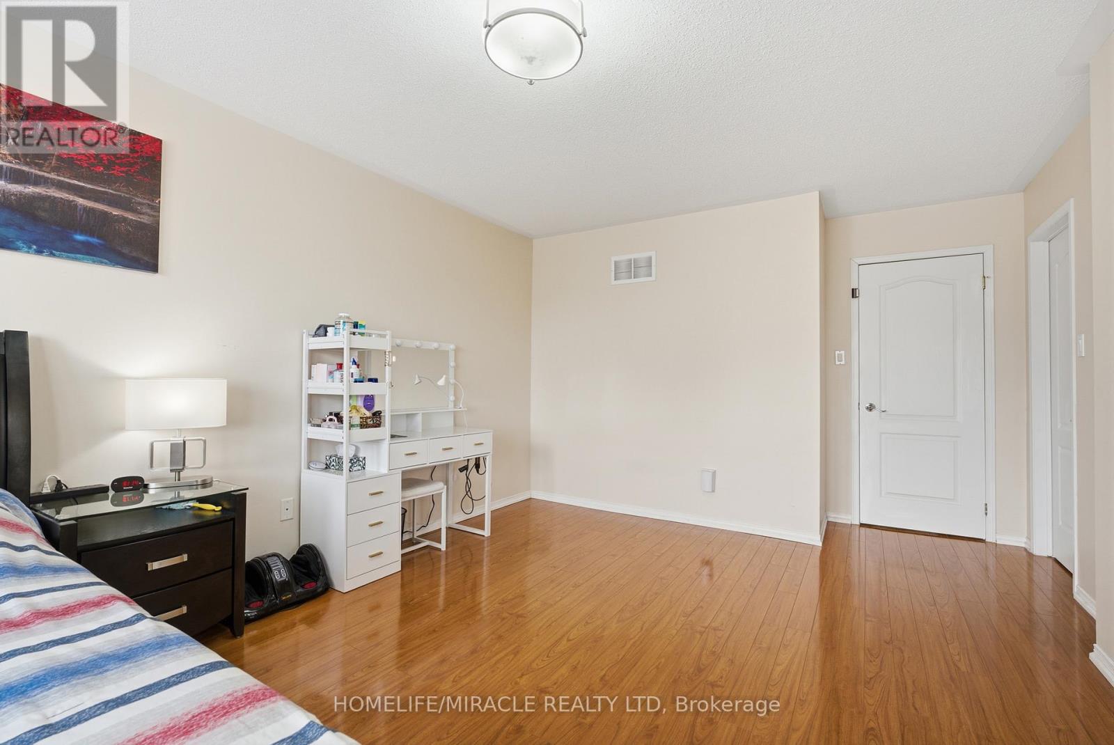 243 Venice Gate Drive, Vaughan, Ontario L4H 0G1 - Photo 23 - N13703156