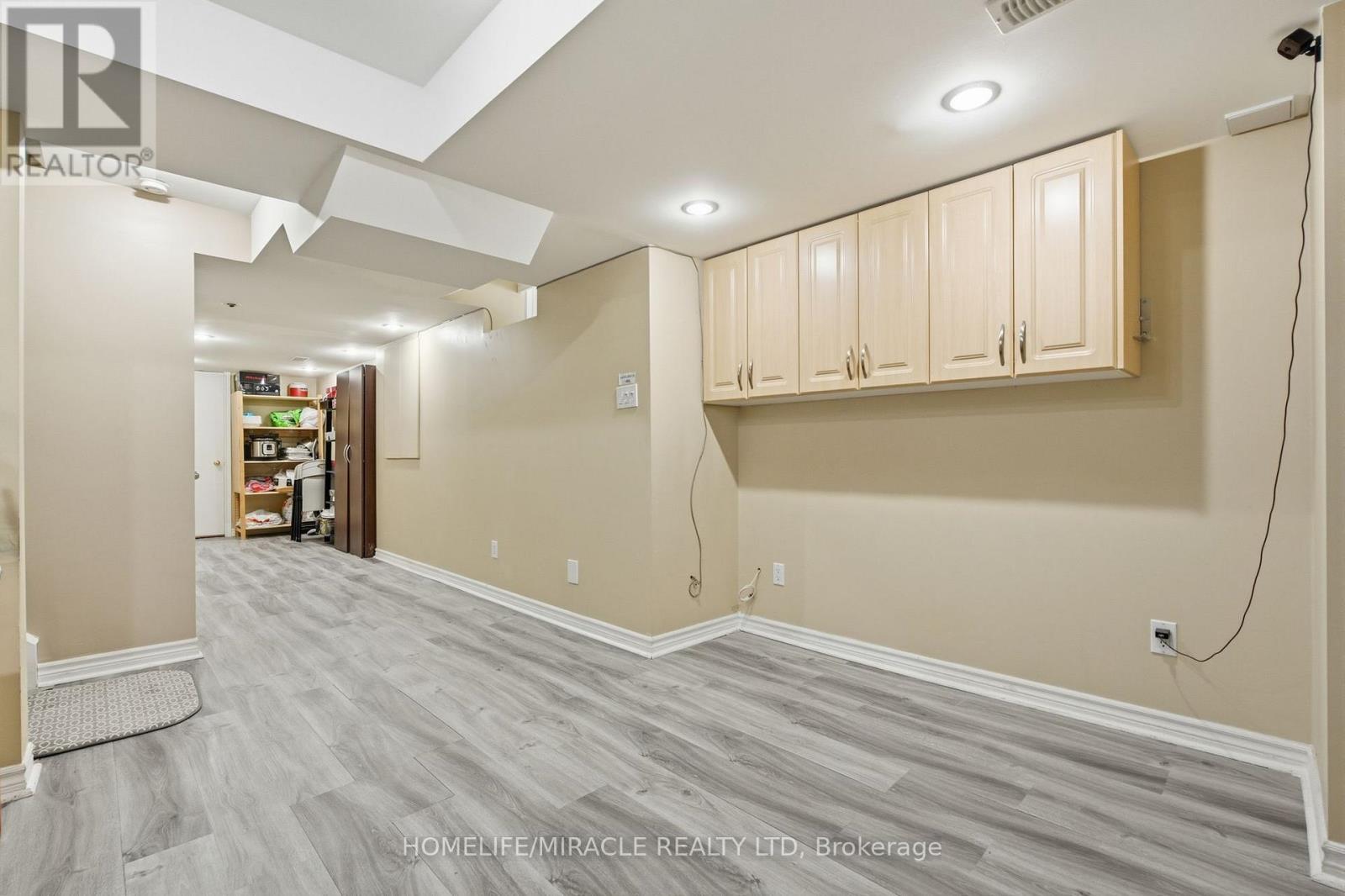 243 Venice Gate Drive, Vaughan, Ontario L4H 0G1 - Photo 34 - N13703156