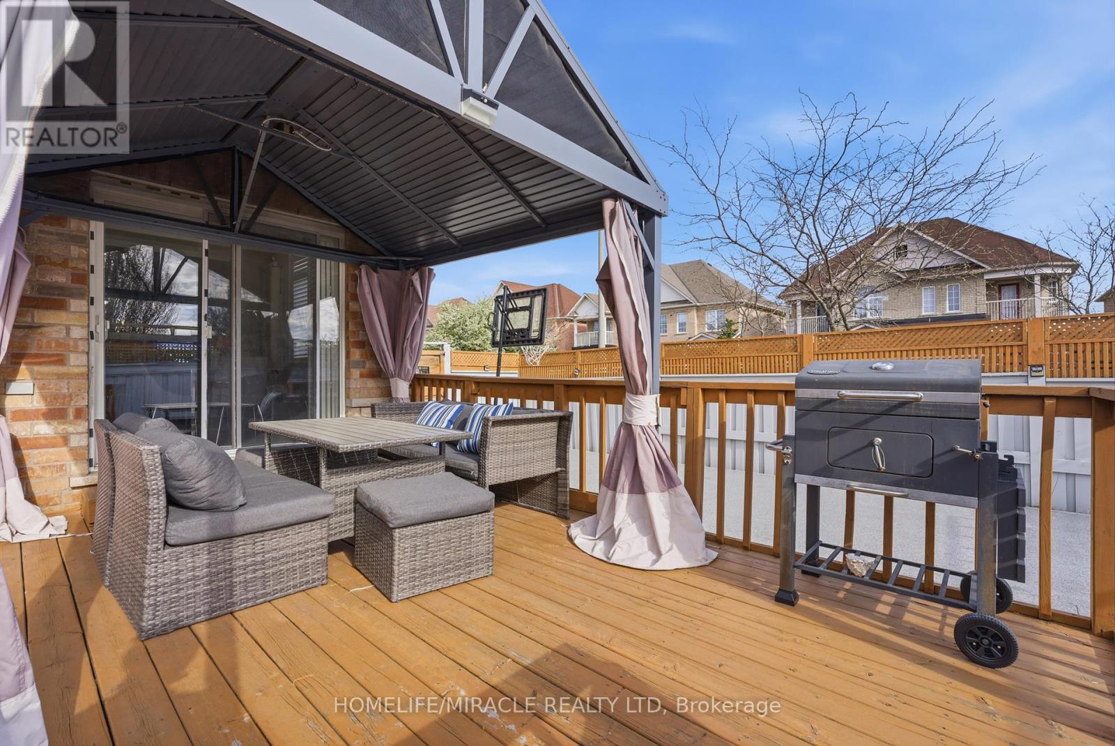 243 Venice Gate Drive, Vaughan, Ontario L4H 0G1 - Photo 42 - N13703156