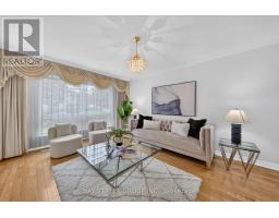 95 TINETA CRESCENT, Toronto, Ontario