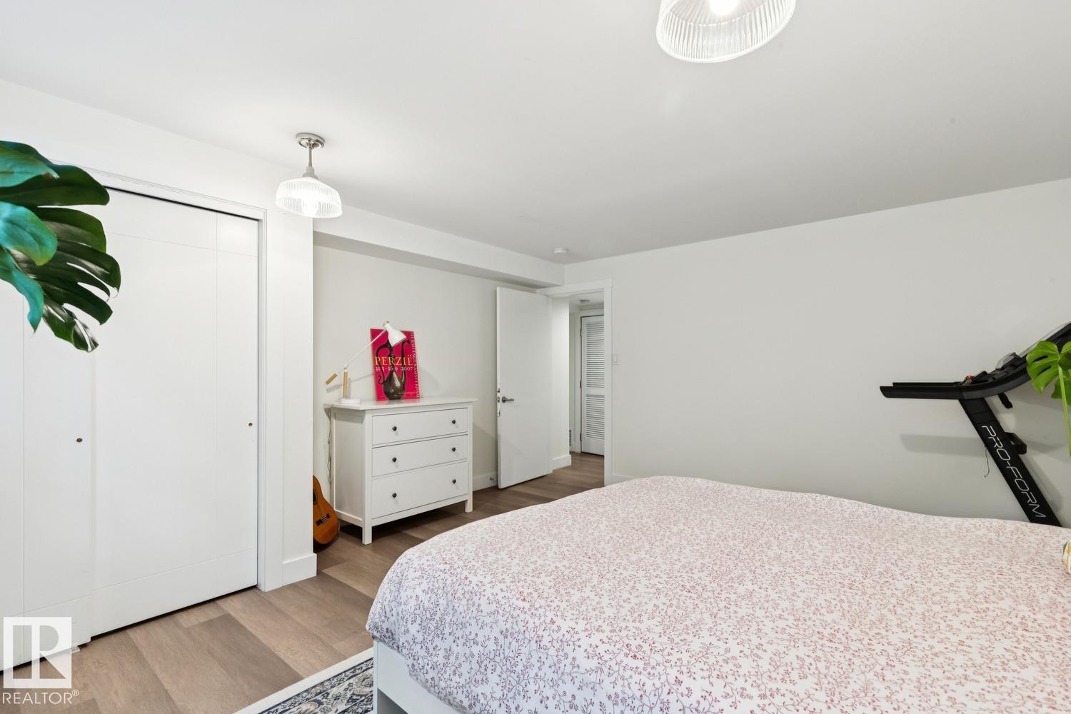 13615 Buena Vista Rd NW, Edmonton, Alberta  T5R 5R5 - Photo 46 - E4502121