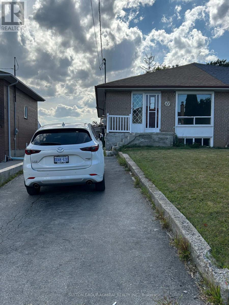 205 ST LUCIE DRIVE, Toronto, Ontario
