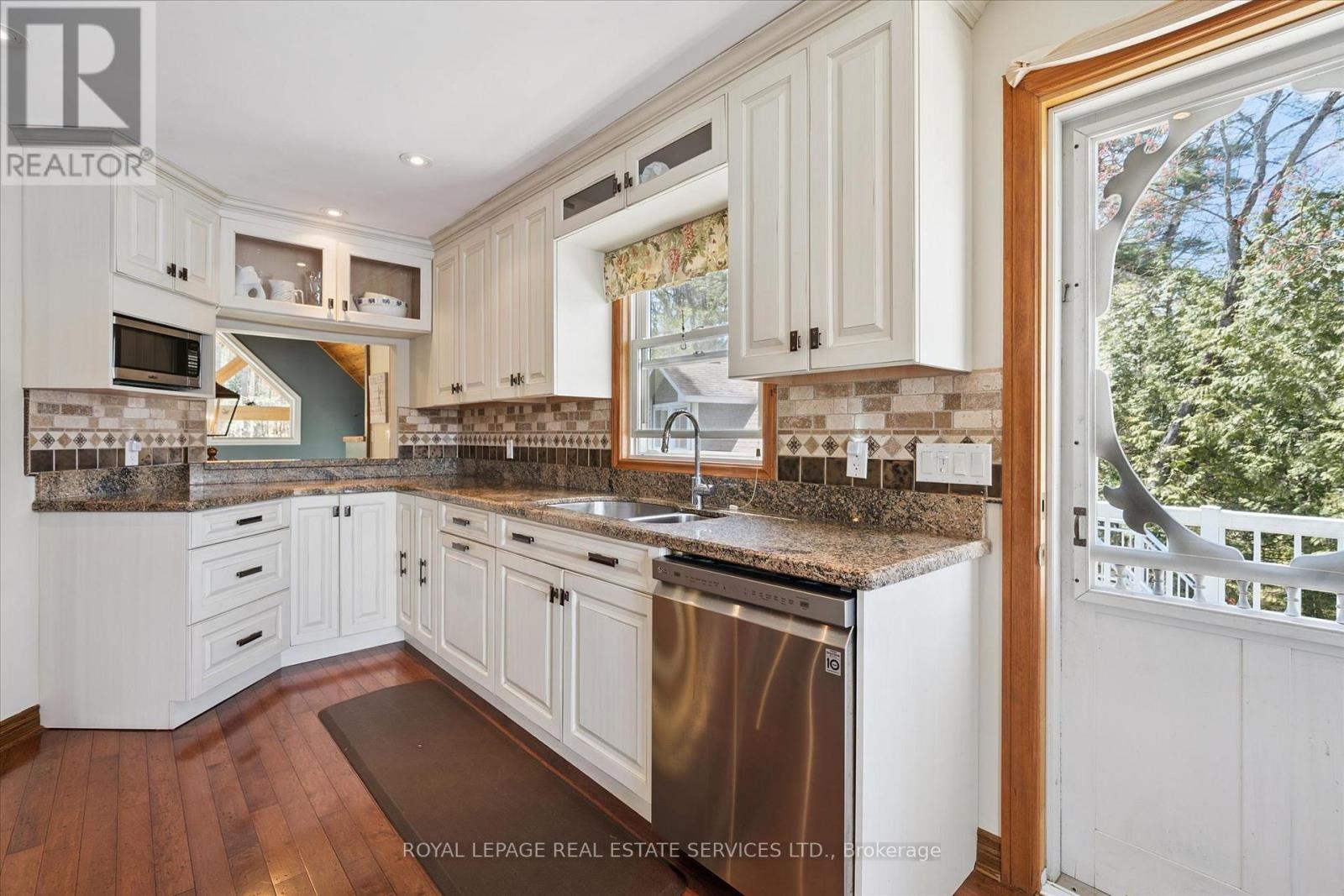 1383 Moon River Road, Muskoka Lakes, Ontario  P0C 1A0 - Photo 15 - X13526638