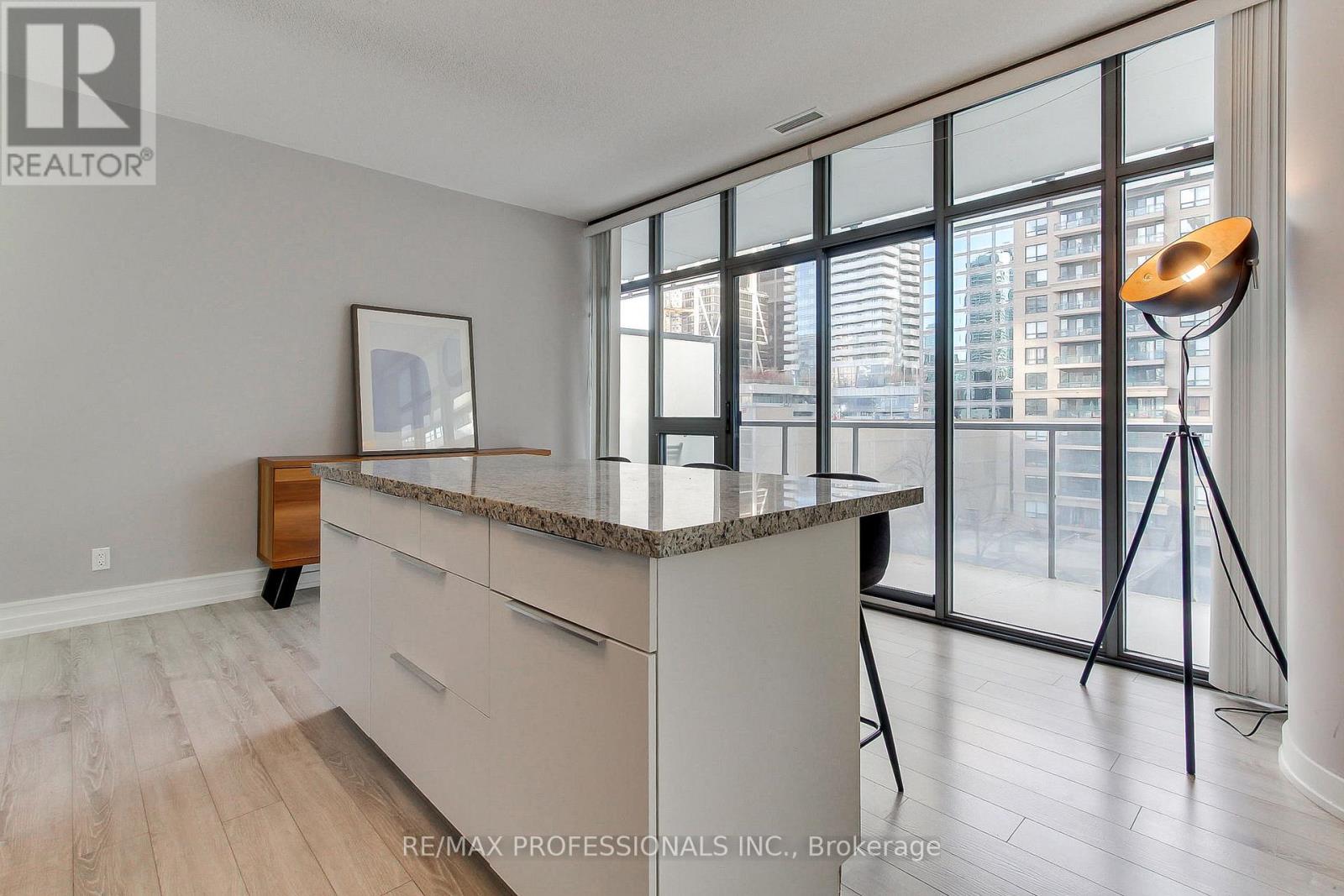 710 - 33 Charles Street E, Toronto, Ontario  M4Y 0A2 - Photo 15 - C13703222