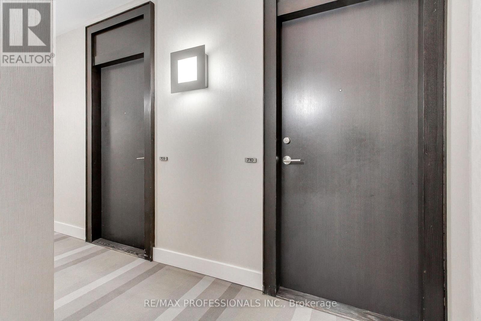 710 - 33 Charles Street E, Toronto, Ontario  M4Y 0A2 - Photo 5 - C13703222